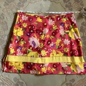 Bamboo Traders beautiful size 14 silk floral skorts.